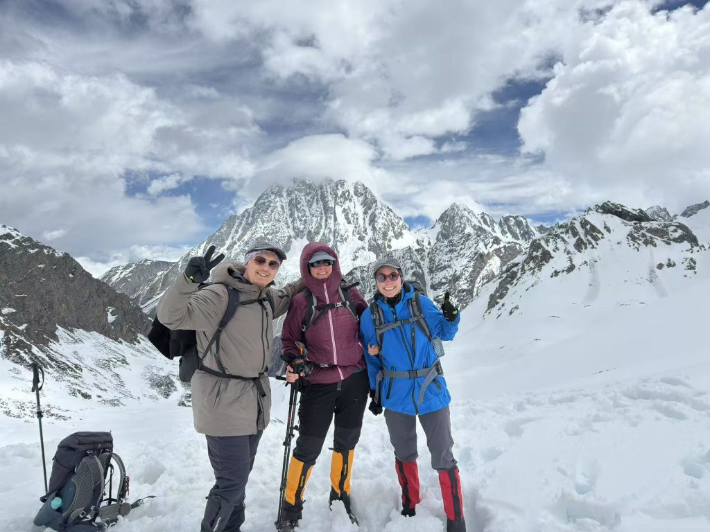 Yala mountain Trek Sichuan