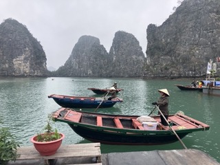 Vietnam bay